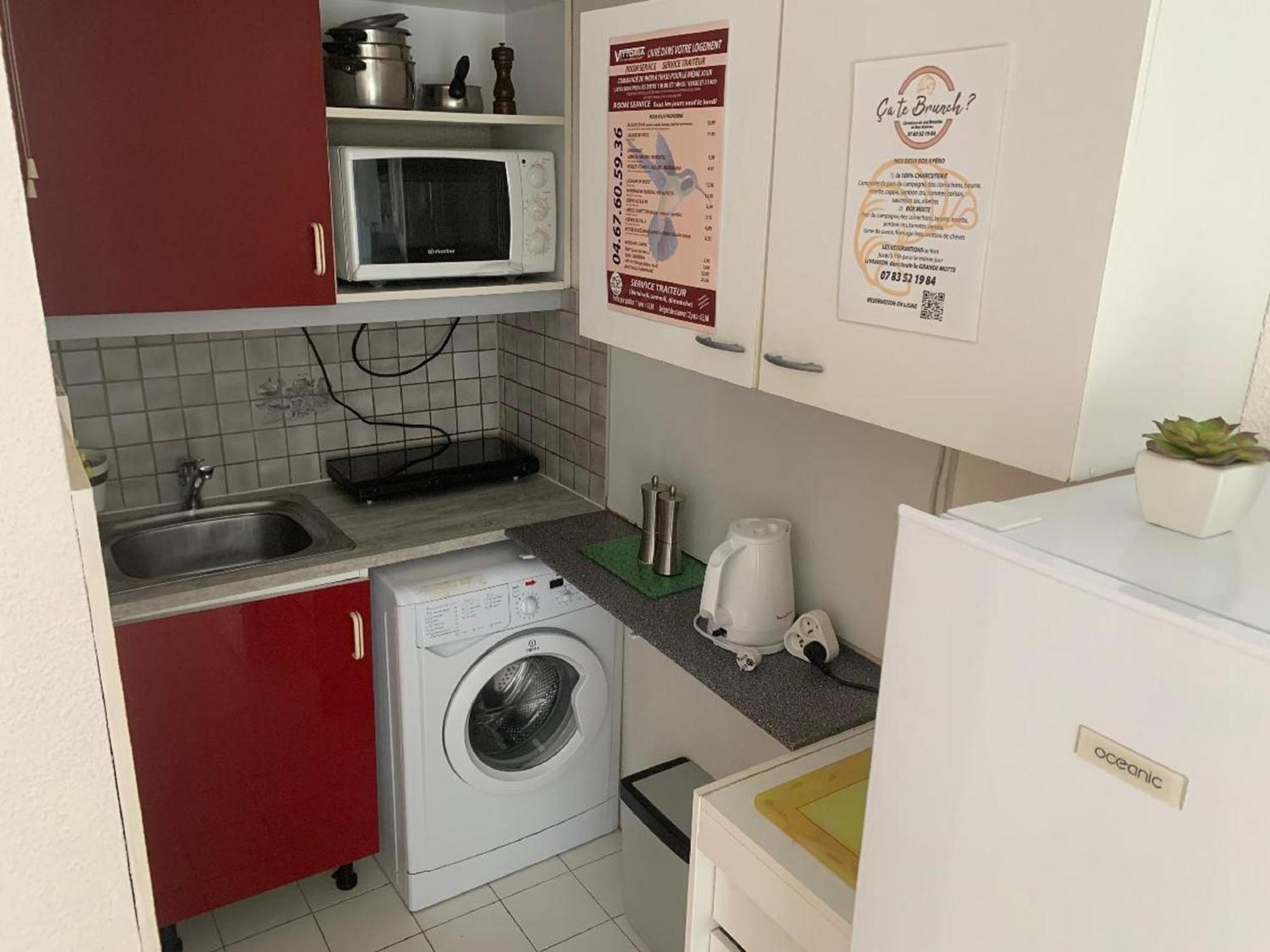Vittoria Immobilier 12 -Reglement Sur Place - Cheques Vacances Acceptes La Grande Motte Rum bild