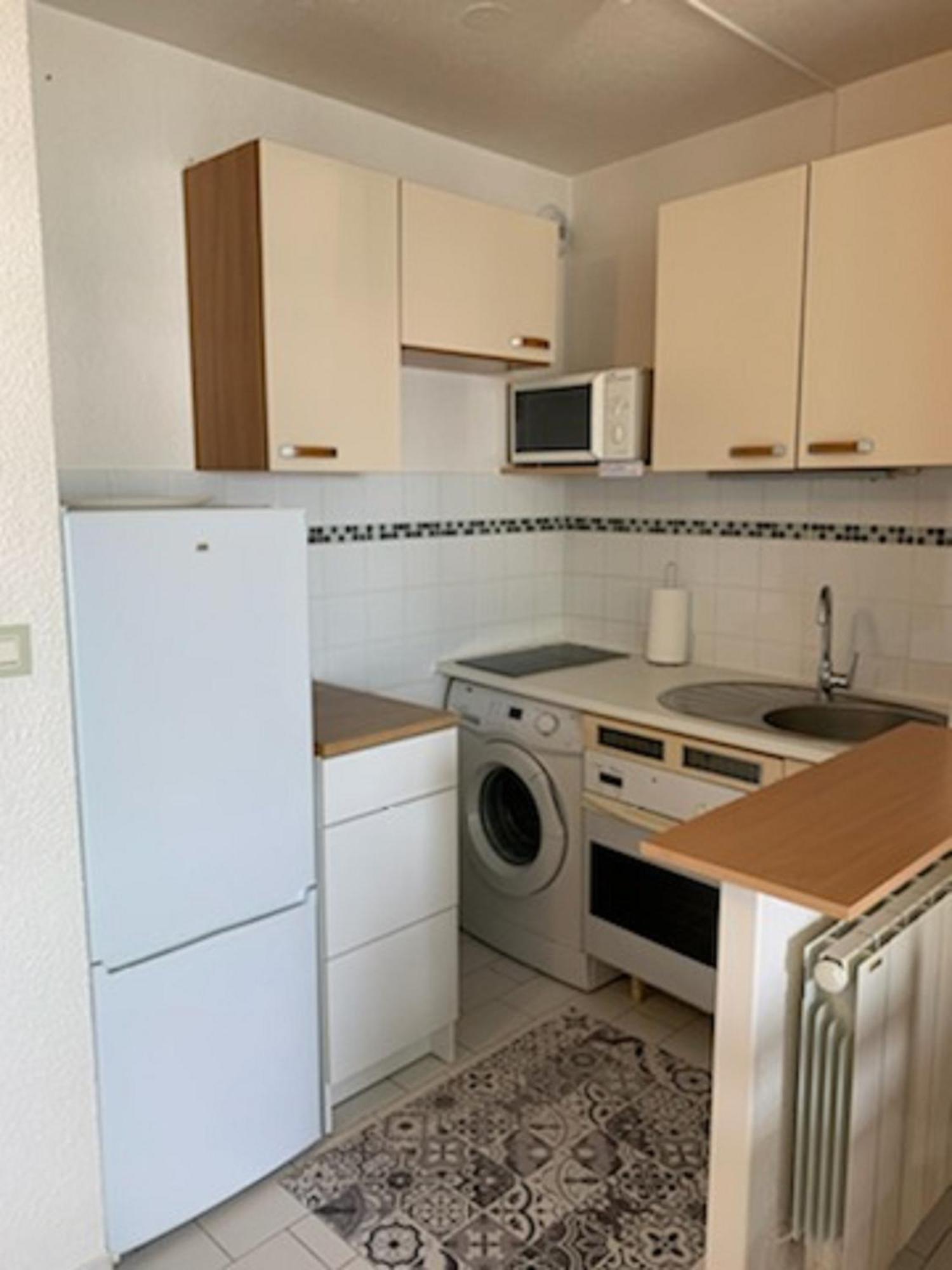 Vittoria Immobilier 12 -Reglement Sur Place - Cheques Vacances Acceptes La Grande Motte Rum bild